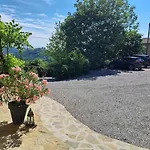 La E Bella Somano